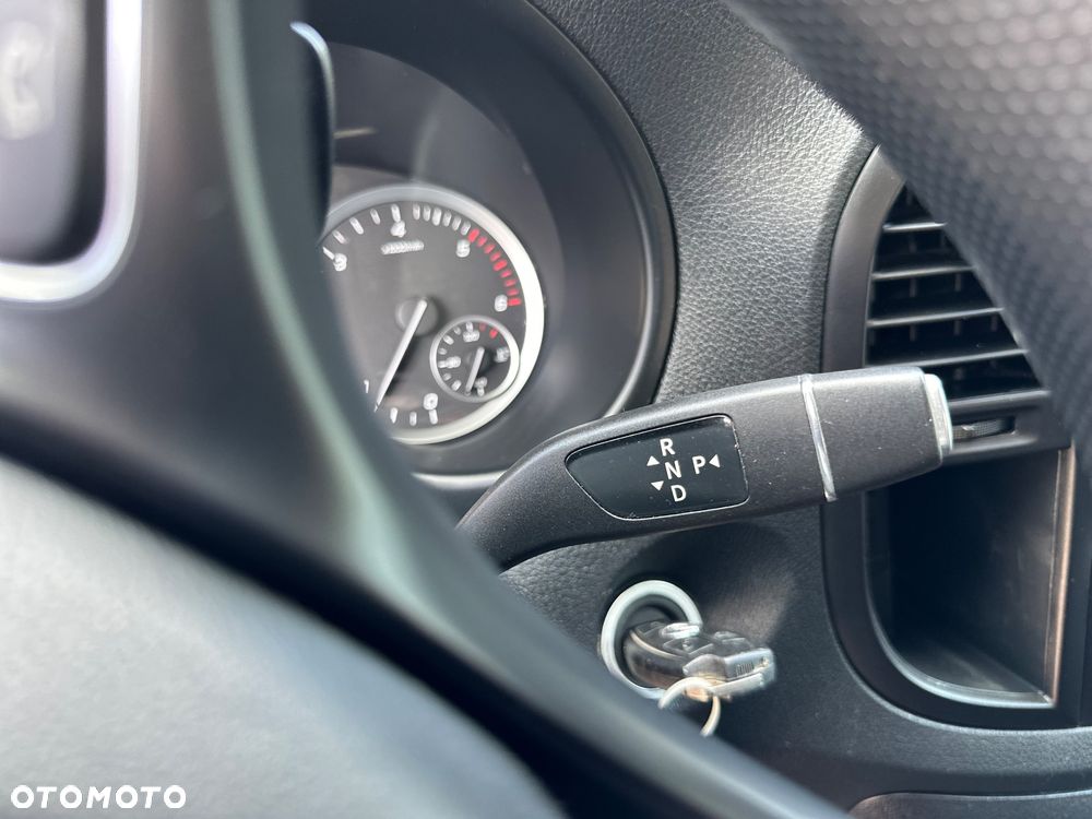 Mercedes-Benz VITO - 26