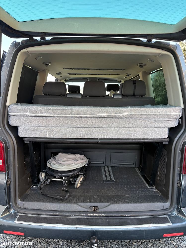 Volkswagen Multivan - 11