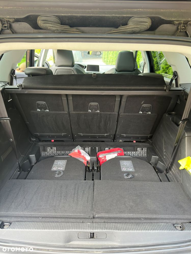 Peugeot 5008 1.5 BlueHDi Allure S&S EAT8 - 17