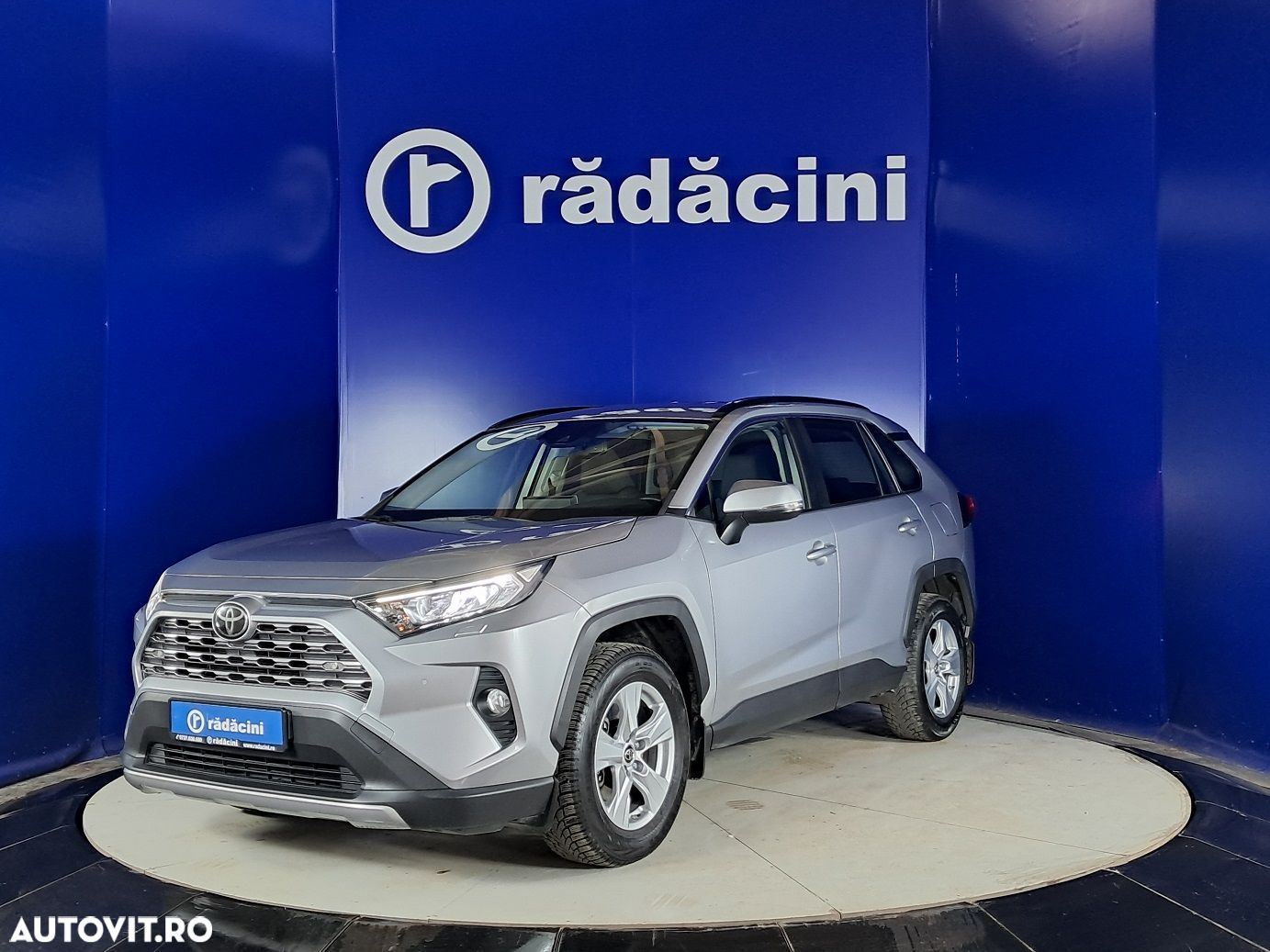 Toyota RAV4 - 1