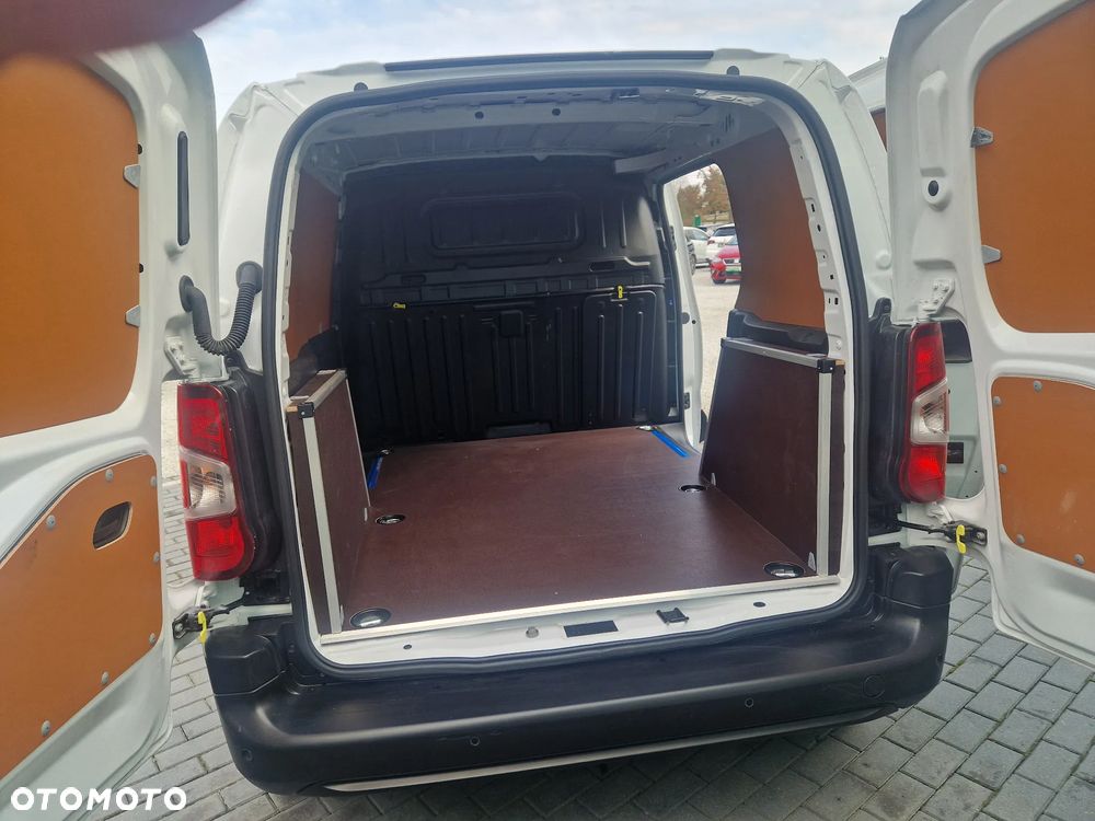 Peugeot 208 82 VTI Allure - 33