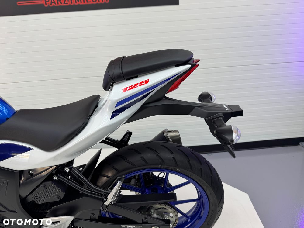 Suzuki GSX - 36