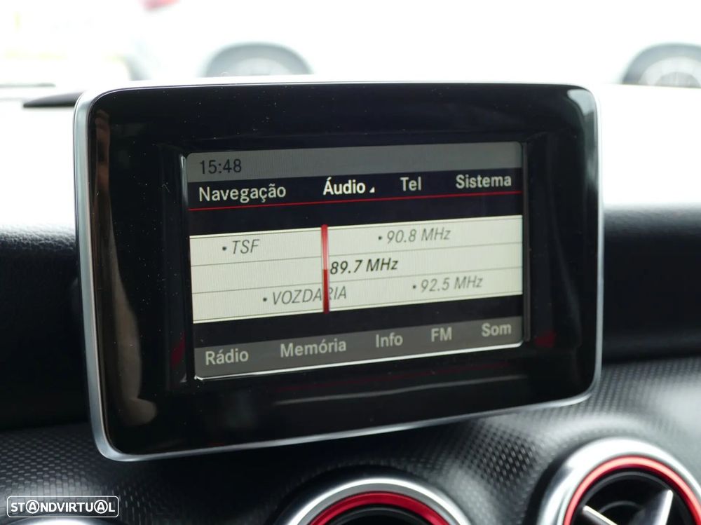 Mercedes-Benz A 180 d AMG Line - 17