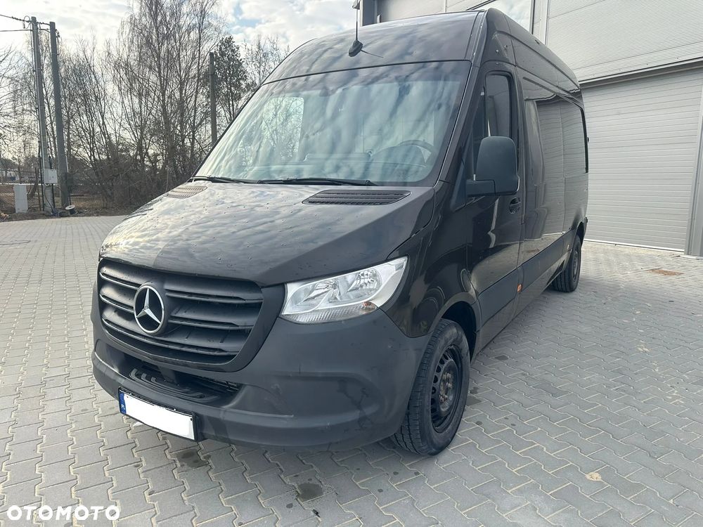 Mercedes-Benz Sprinter - 1