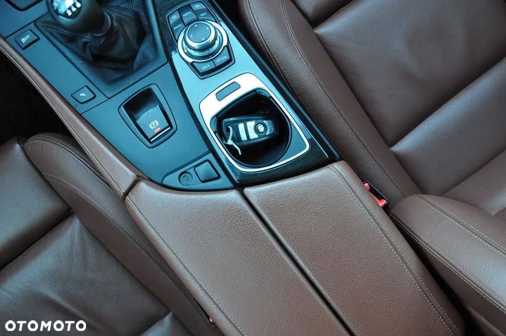 BMW Seria 5 520d Touring Luxury Line - 10