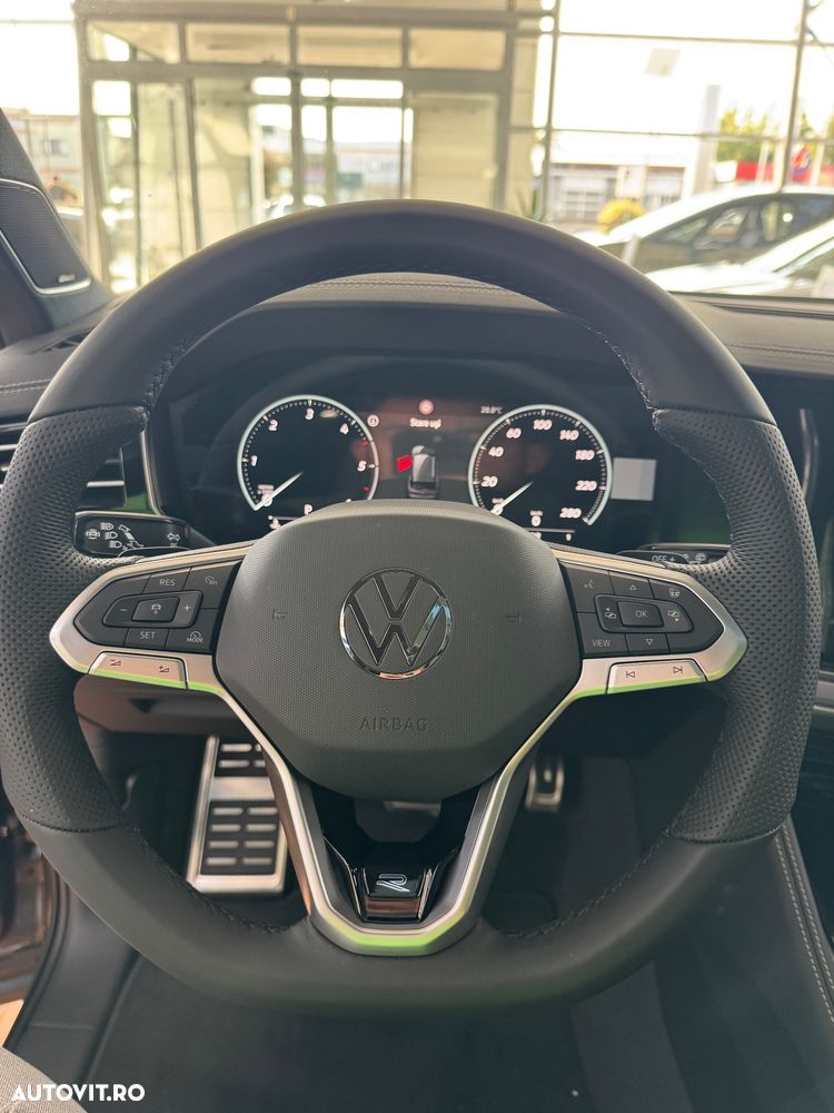 Volkswagen Touareg V6 TDI 4MOTION Elegance - 8