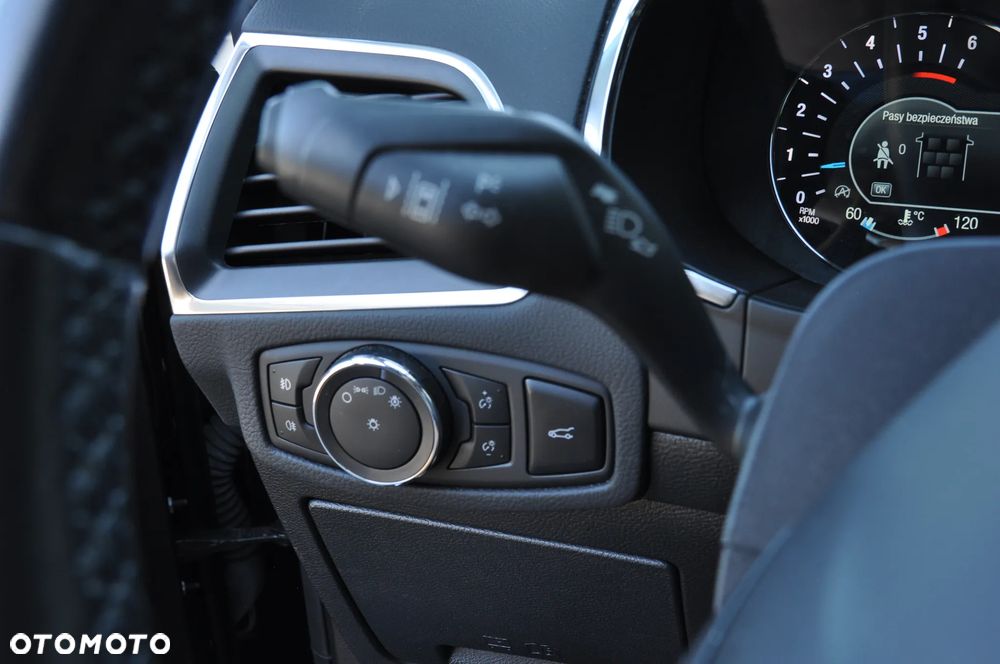Ford S-Max 2.0 EcoBlue Titanium - 32