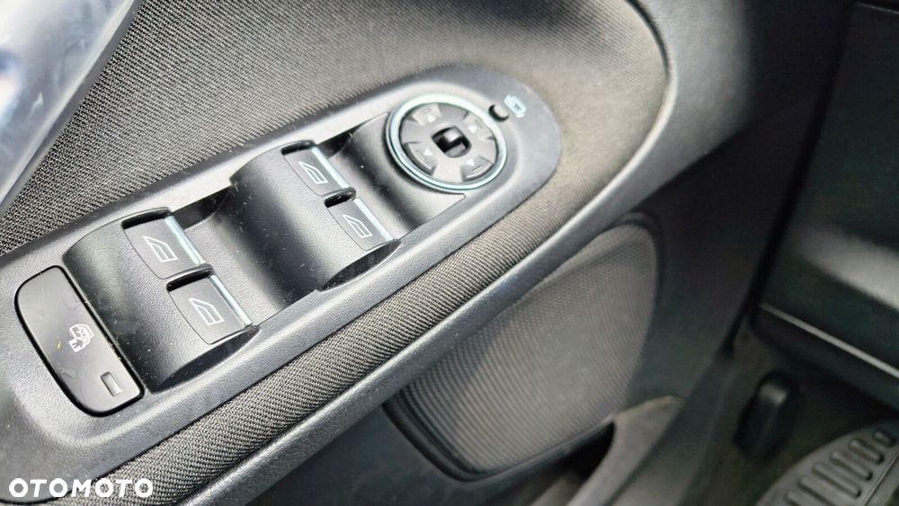 Ford S-Max - 33