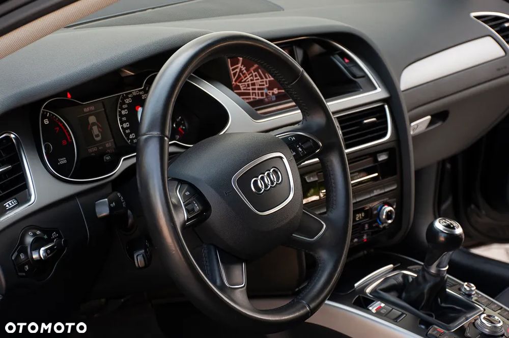 Audi A4 Limousine 1.8 TFSI Ambiente - 24