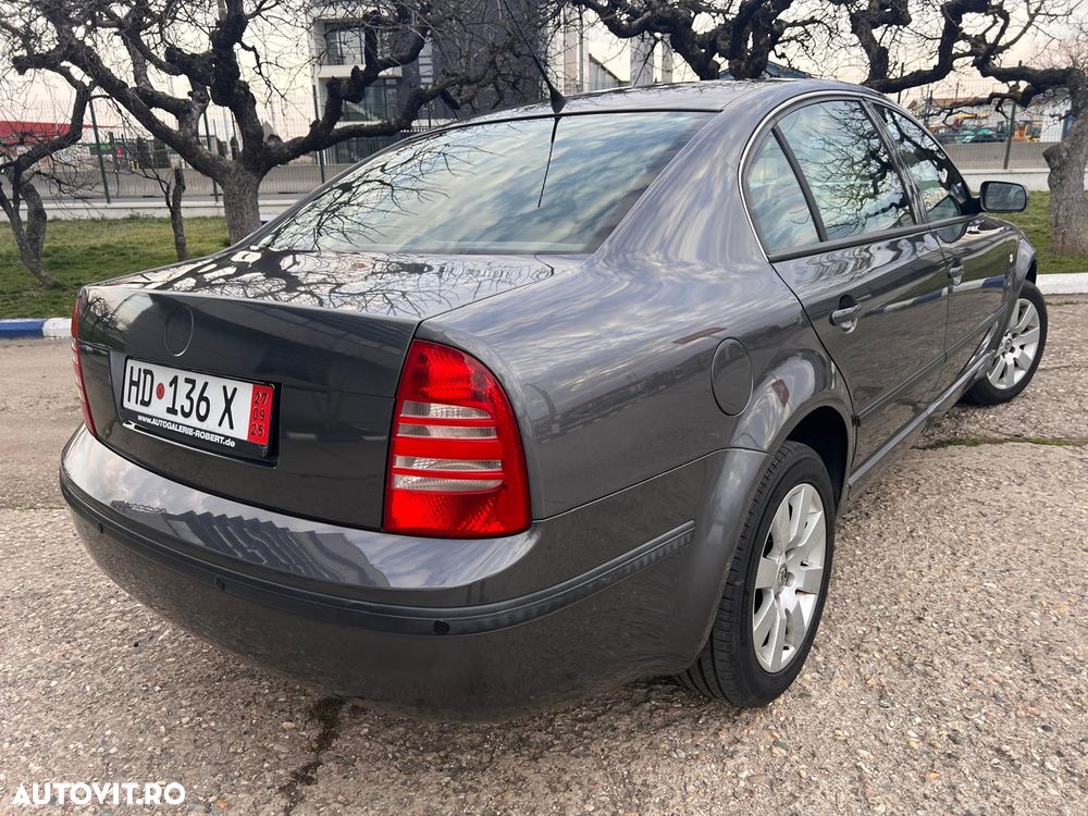 Skoda Superb 1,9 TDI Elegance - 6