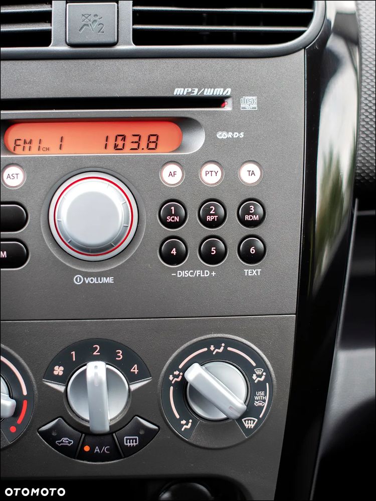 Suzuki Splash - 25