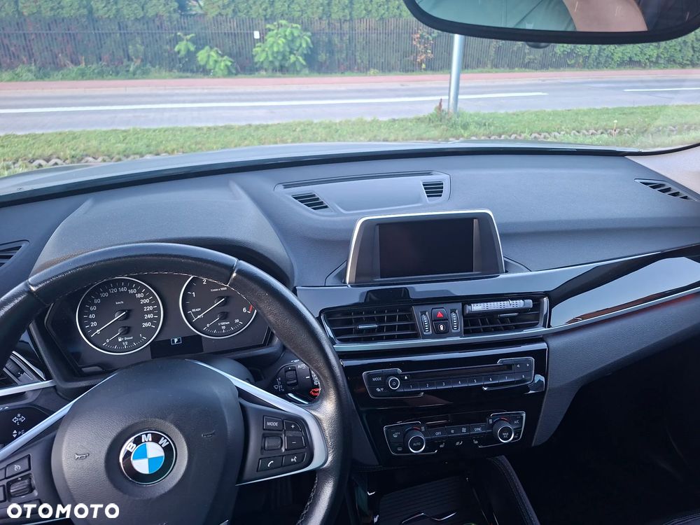 BMW X1 - 16