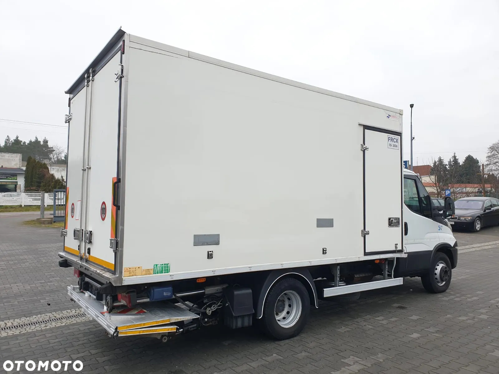 Iveco DAILY 60C15 CHŁODNIA+WINDA+DRZWI BOCZNE I TYLNE MROŹNIA IZOTERMA - 5