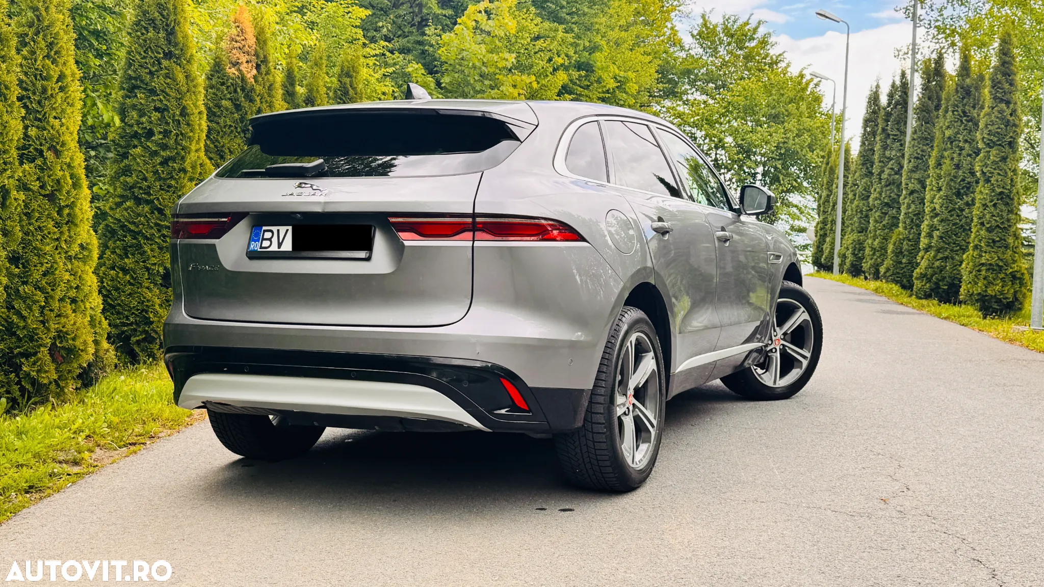 Jaguar F-Pace - 5