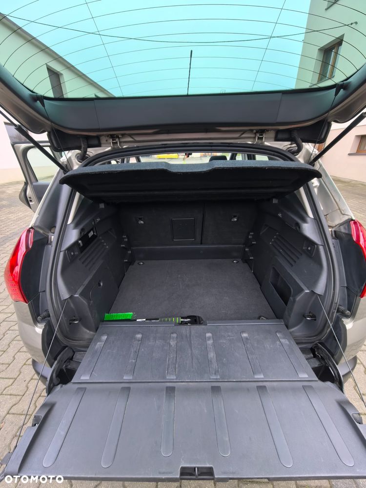 Peugeot 3008 HDi FAP 150 Premium - 28