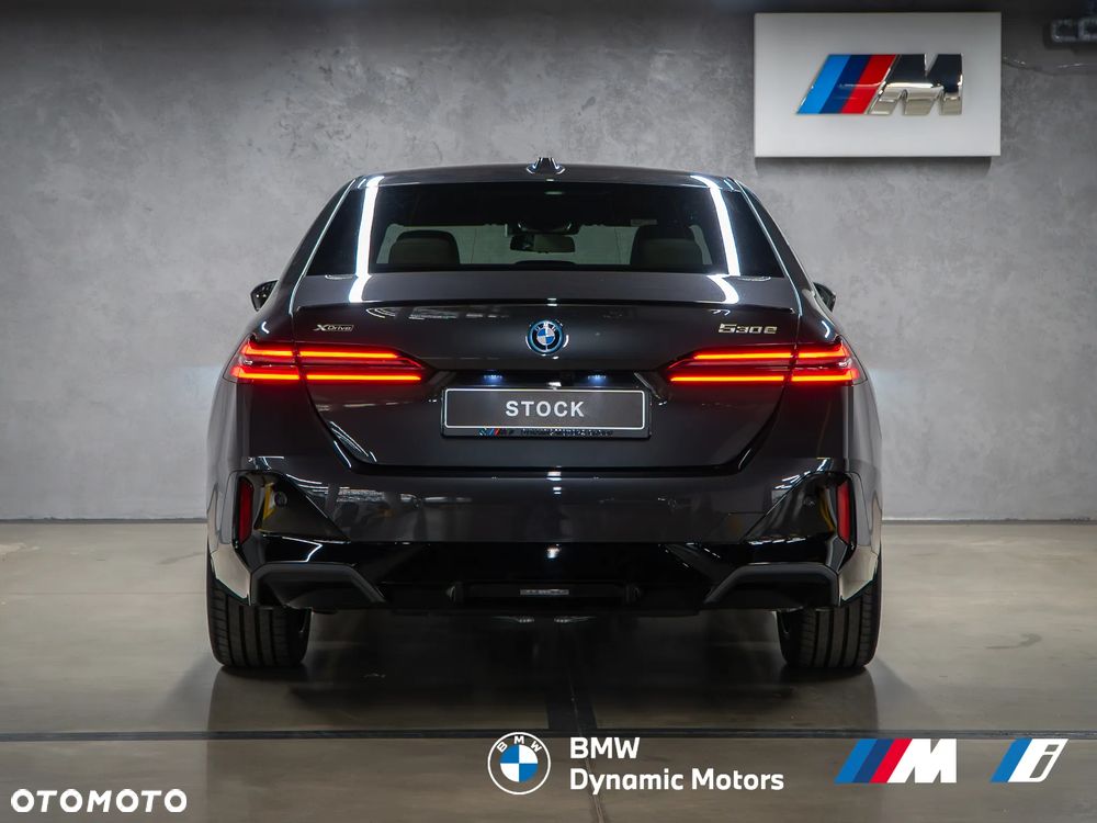 BMW Seria 5 530e xDrive - 5