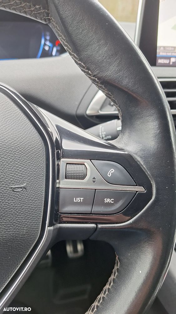 Peugeot 3008 1.2 PureTech Turbo S&S Allure - 18