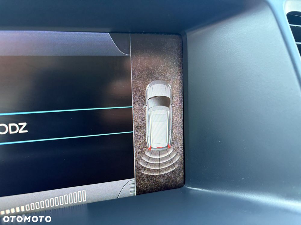 Volvo V60 D6 AWD Plug-in Hybrid Momentum - 16