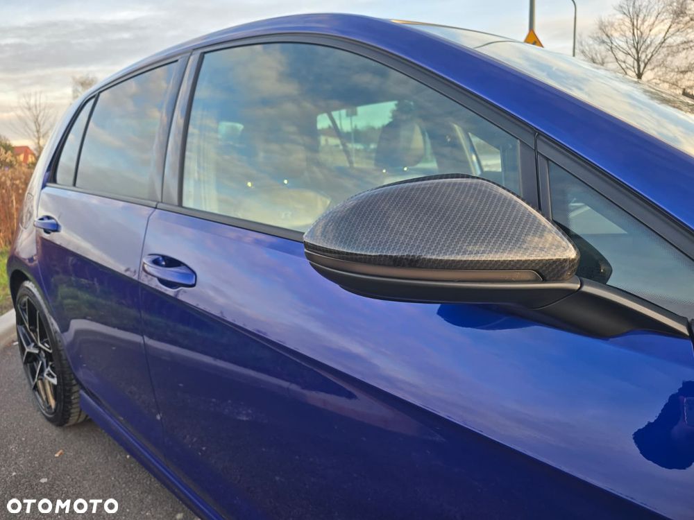 Volkswagen Golf - 33