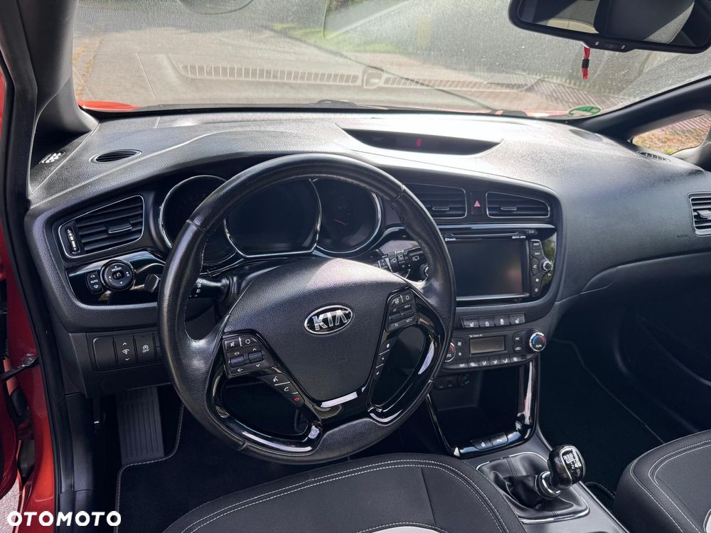 Kia Ceed 1.6 GDI Platinum Edition - 15