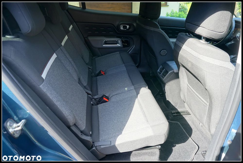 Citroën C5 Aircross 1.6 PureTech Live EAT8 - 8