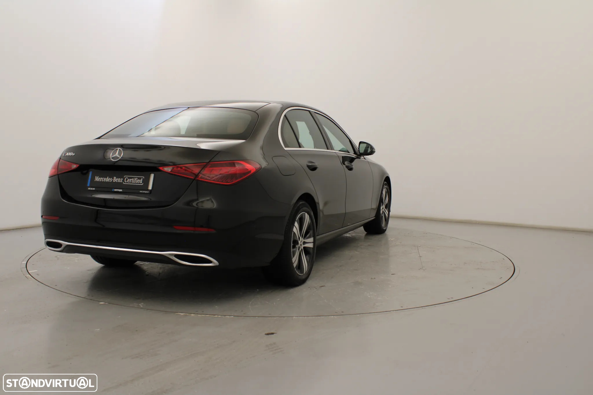 Mercedes-Benz C 300 e - 7
