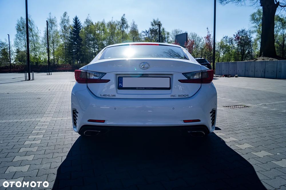 Lexus RC 200t / 300 F Sport - 14