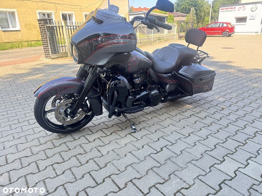 Harley-Davidson CVO Street Glide - 3