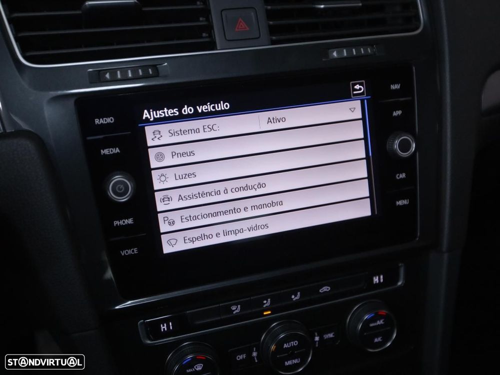 VW Golf Variant 1.6 TDi Confortline - 24