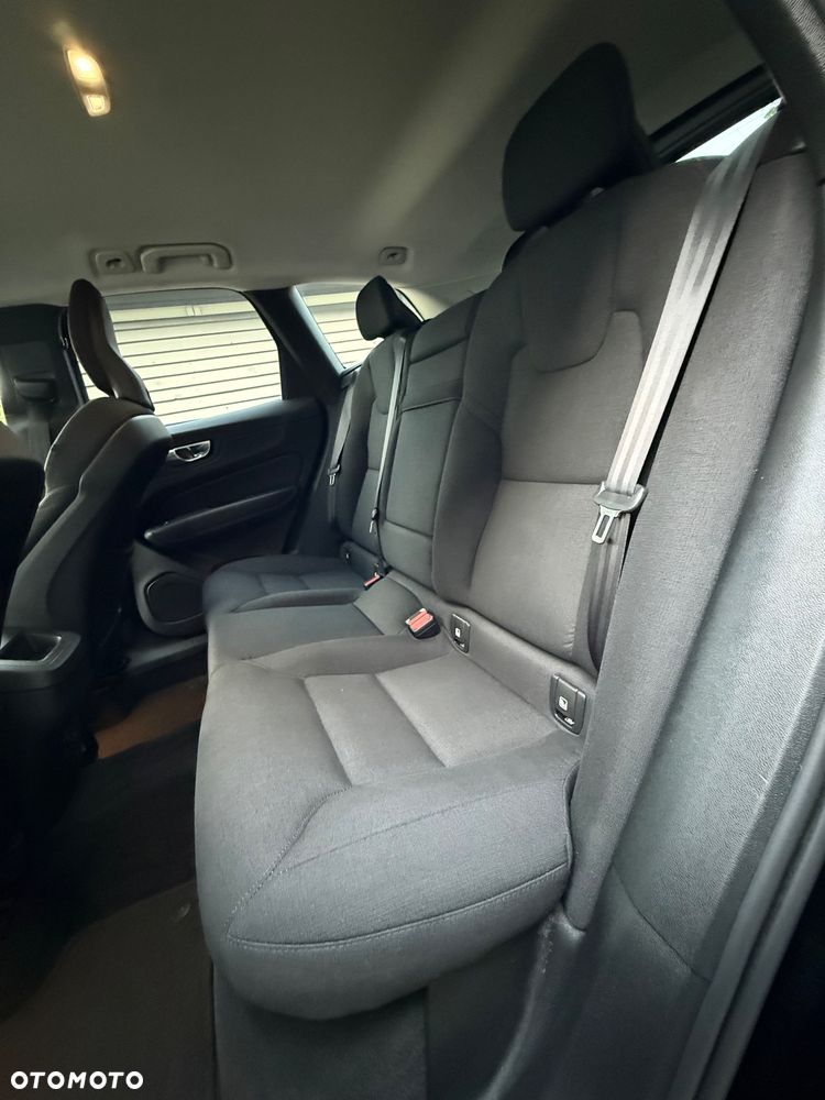 Volvo XC 60 B4 D Geartronic Momentum Pro - 22