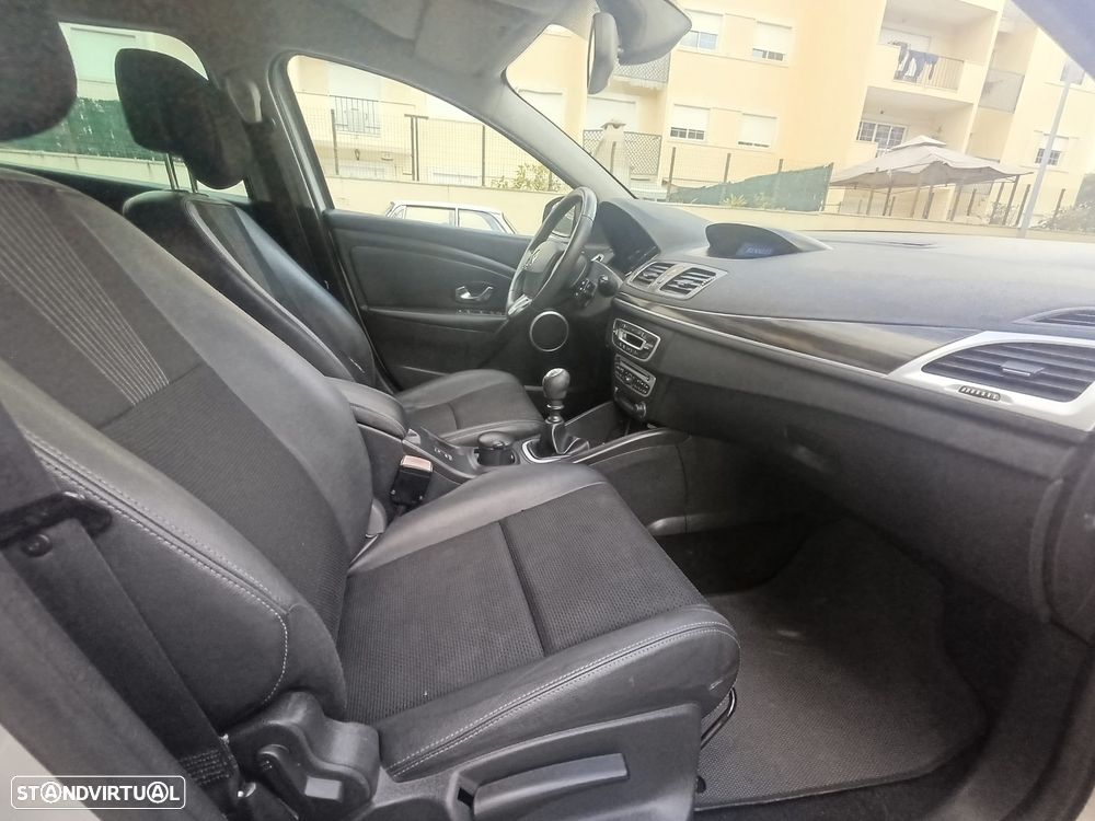 Renault Mégane Sport Tourer 1.5 dCi Dynamique S - 19