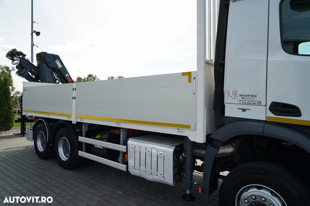 Mercedes-Benz AROCS 2643 / 6x4 / CAROSERIE CU BALANȚĂ - 6,3 M / MACARA HIAB X-HIDUO 188 ES-4 / CAPACITATE MAXIMĂ DE RIDICARE: 5.300 KG / ROTATOARE / PODEA HEAVY-DUTY / TRANSMISIE AUTOMATĂ - 21