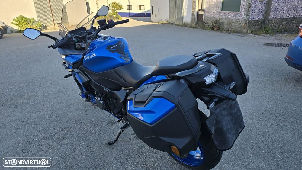 Suzuki GSX S 1000GT+ - 4