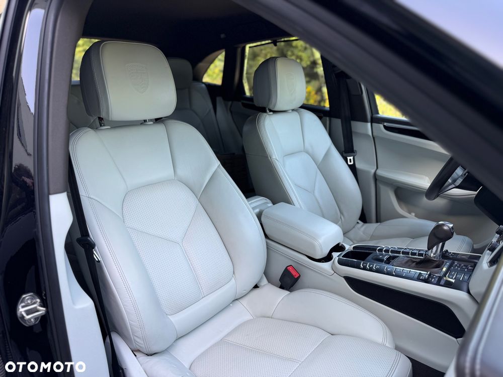 Porsche Macan Standard - 13