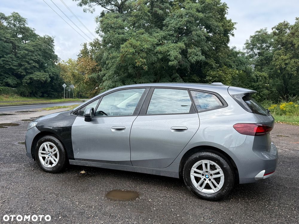 BMW Seria 2 218d - 8