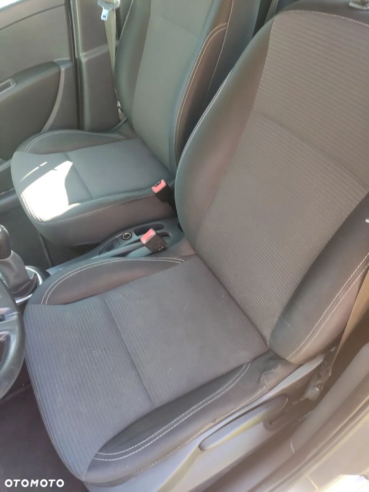 Renault Clio 1.5 dCi 90 FAP Grandtour TomTom Edition - 12