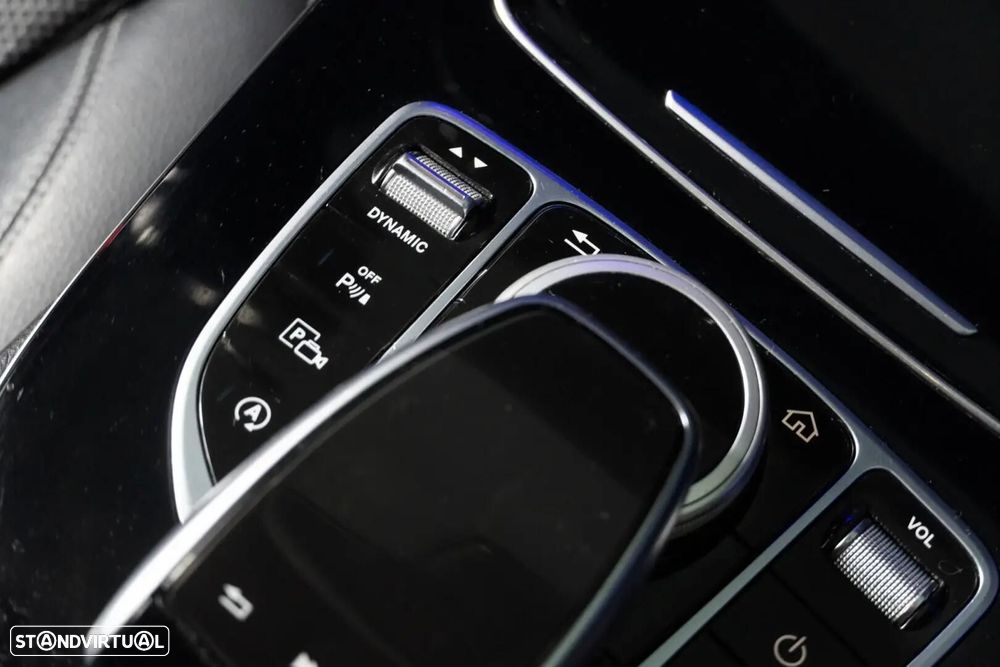 Mercedes-Benz E 220 - 29