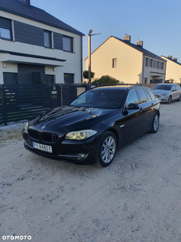 BMW 5 2011 photo 2