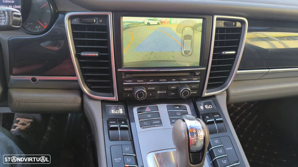 Porsche Panamera 4 Platinum Edition PDK - 9