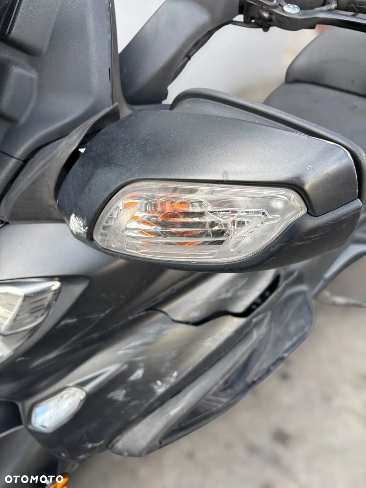 Suzuki Burgman - 15