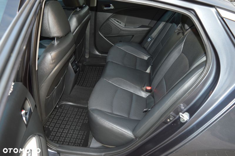 Kia Optima - 23