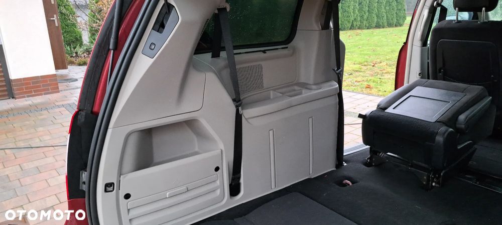 Chrysler Town & Country 3.6 Touring - 37