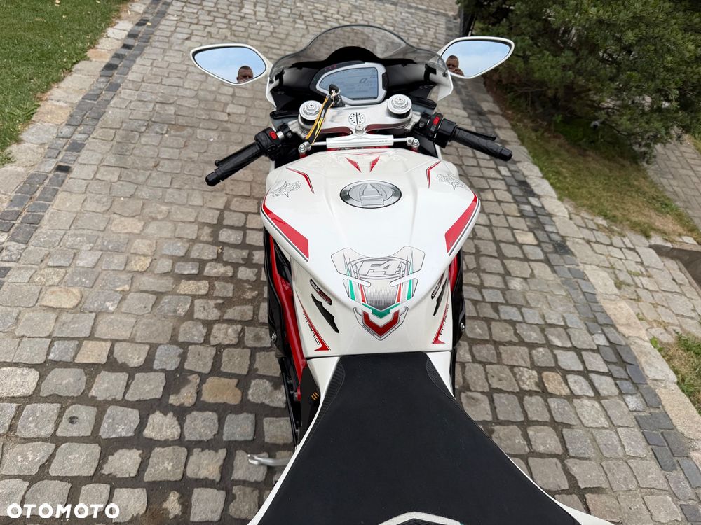 MV AGUSTA F4 - 11