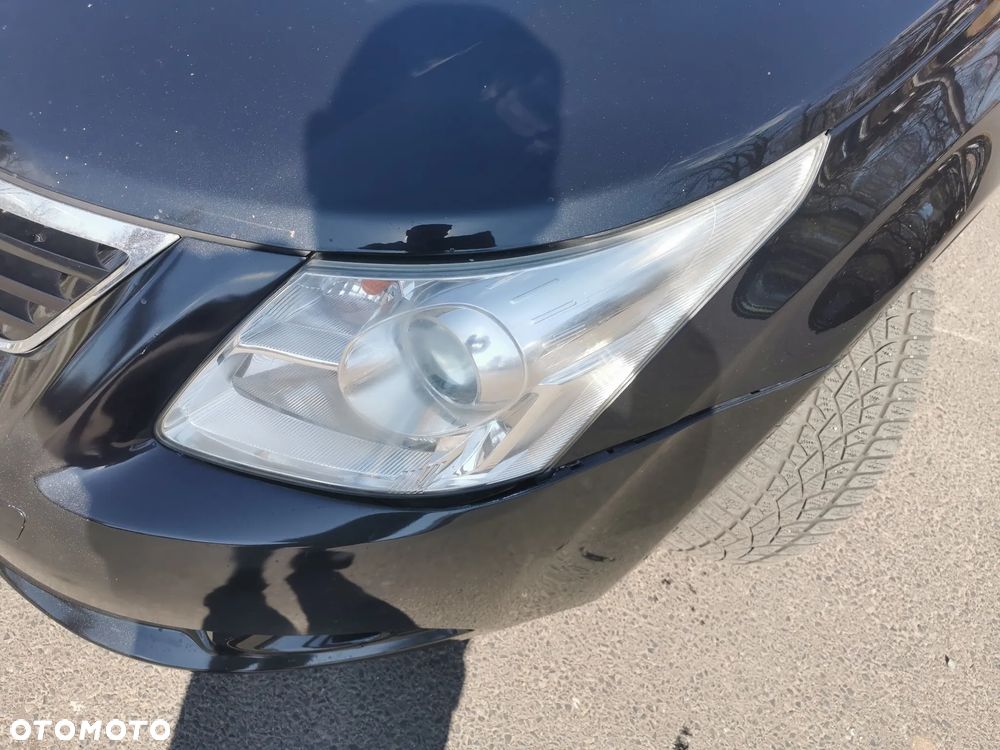 Toyota Avensis 2.0 D-4D - 23