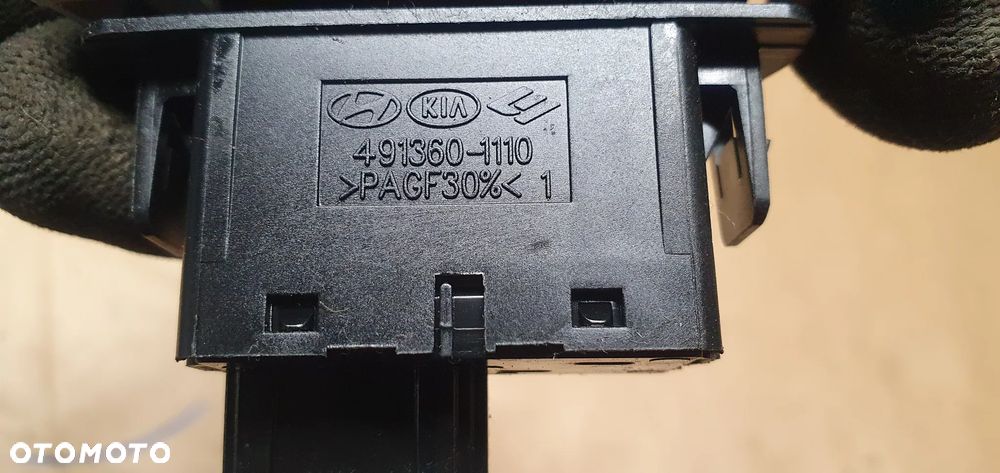 Przełącznik włącznik świateł awaryjnych Kia Sportage III 93790-3U010 - 6