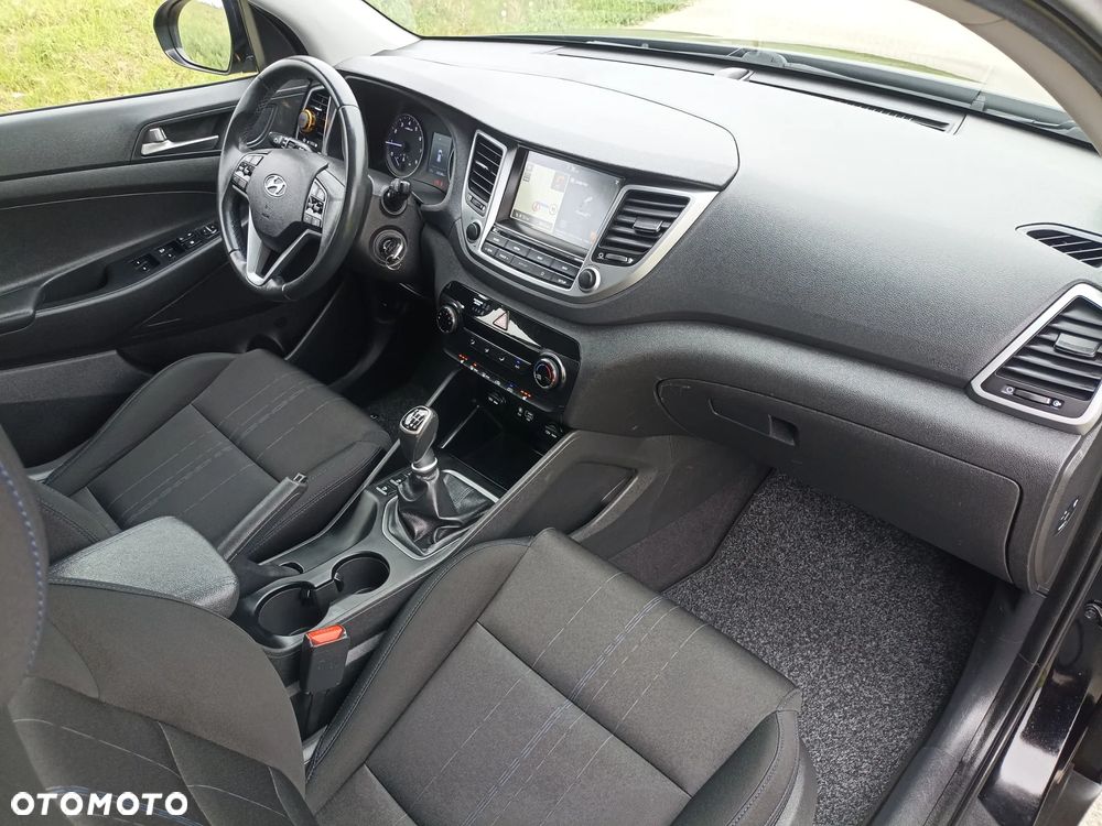 Hyundai Tucson blue 1.6 GDi 2WD Navi - 18