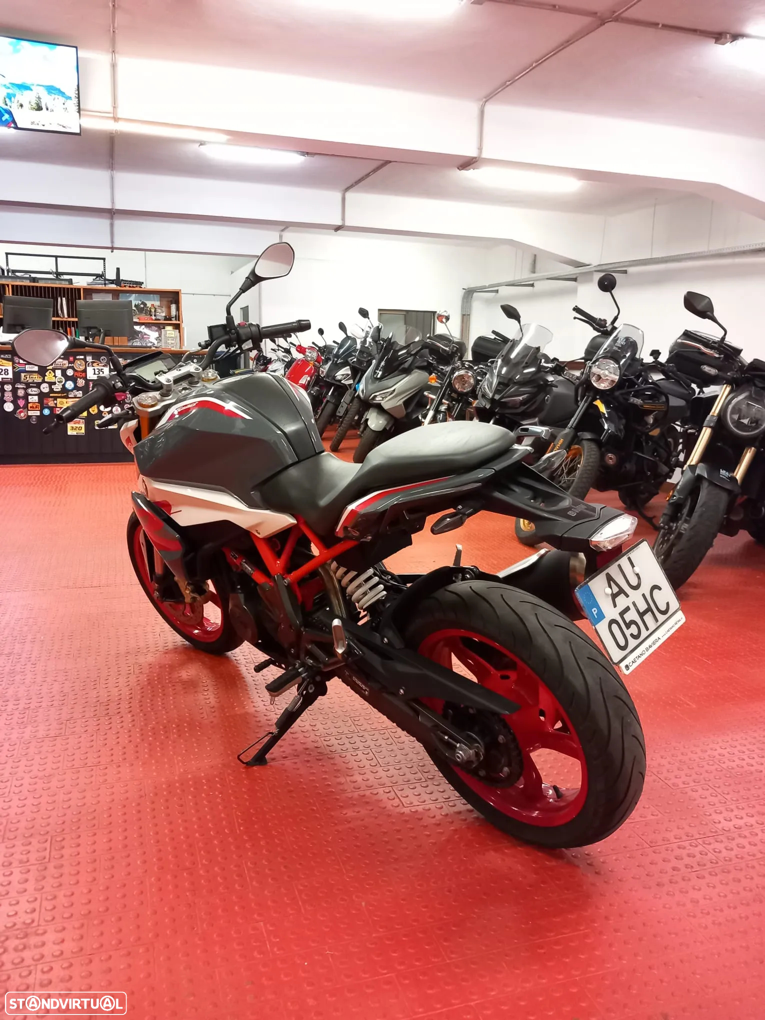 BMW G 310 R 2022 - 12