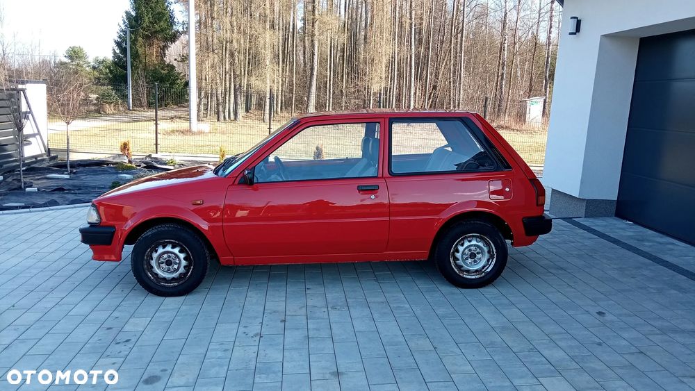 Toyota Starlet 1.0 DLX - 4