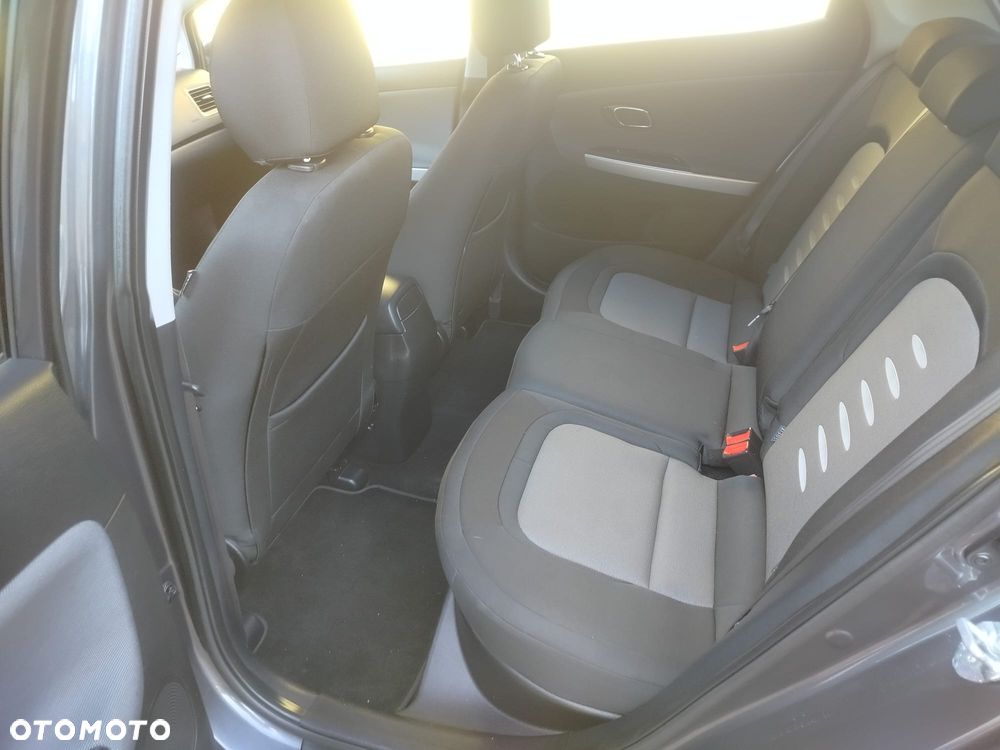 Kia Ceed 1.6 GDI L - 10