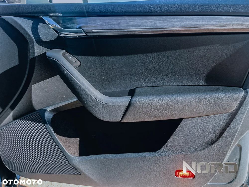 Skoda Octavia Combi 2.0 TDI 4x4 DSG Scout - 18